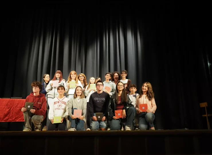 Un Ponte di storie, 80 racconti per il concorso letterario i giovani autori interpretano il tema «SI PUÒ» Radio TSN-1